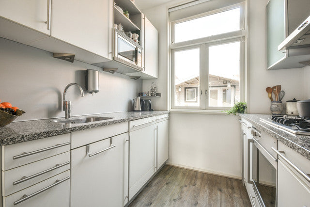 Qual a diferença entre a cozinha compacta e a cozinha modulada?