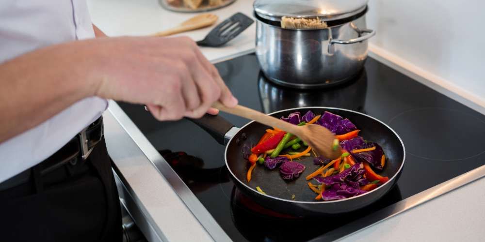Cooktop: indução ou gás? Qual é a melhor alternativa para você?