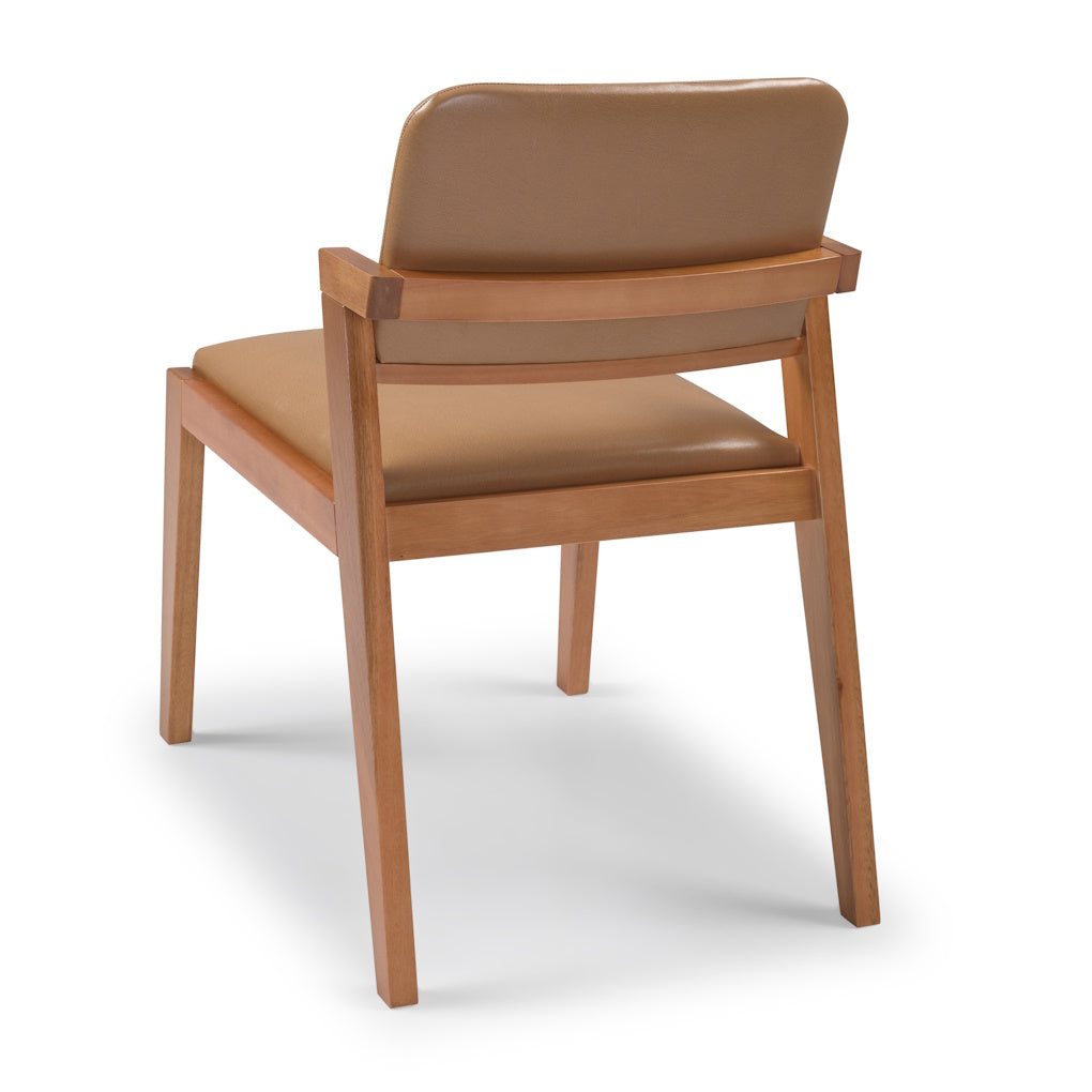 Cadeira Lisa Artsoli Castanho Claro