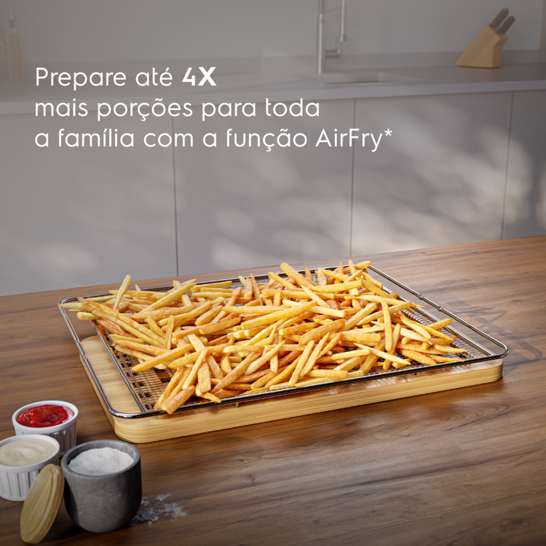Forno de Embutir Elétrico Electrolux 50L OE5EA Experience com Função Air Fryer Preto 220V