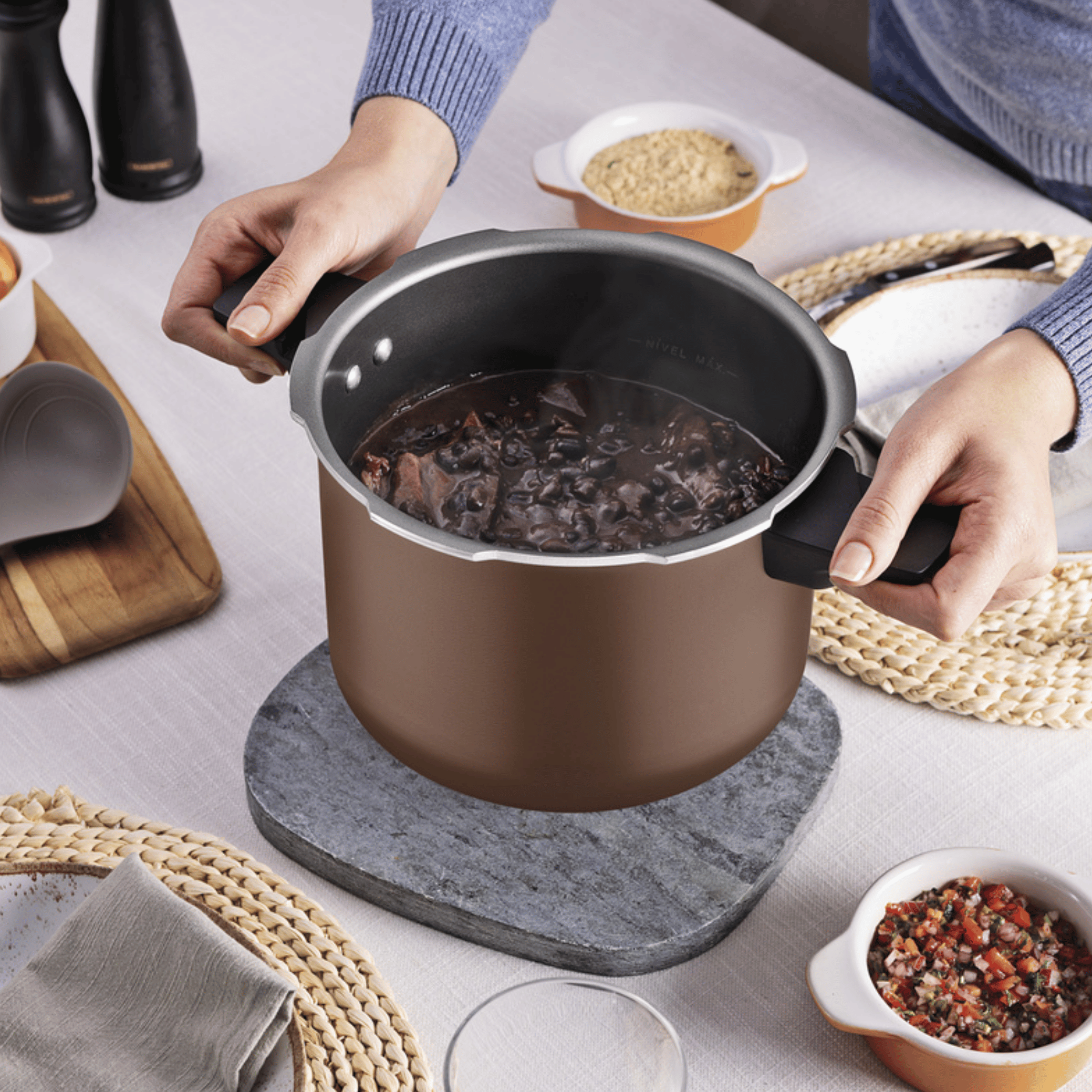Panela de Pressão Tramontina 4,5L Arizona Indução Antiaderente Starflon Max Mocaccino