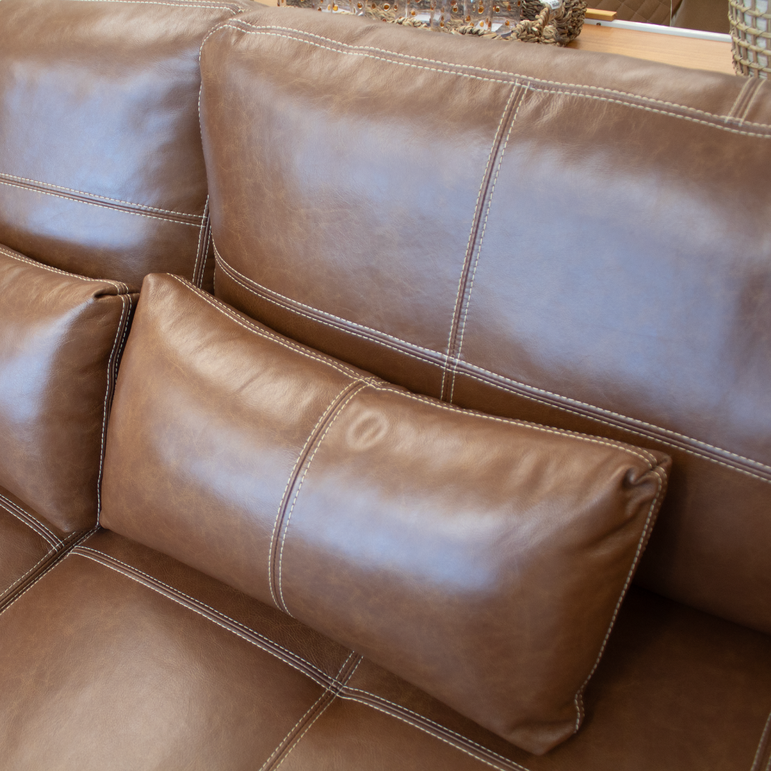 Sofá Living Steel 210cm Temda 2 assentos Couro Legítimo Caramelo