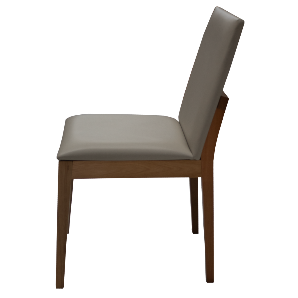 Cadeira Lia Artsoli Castanho Claro Courino Fendi