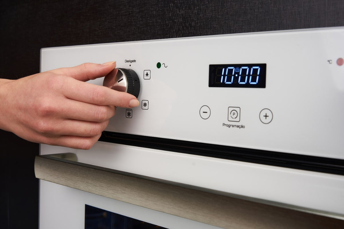 Forno de Embutir Elétrico Fischer 82L Infinity Touch com Convecção 28607-75727 Branco 220V