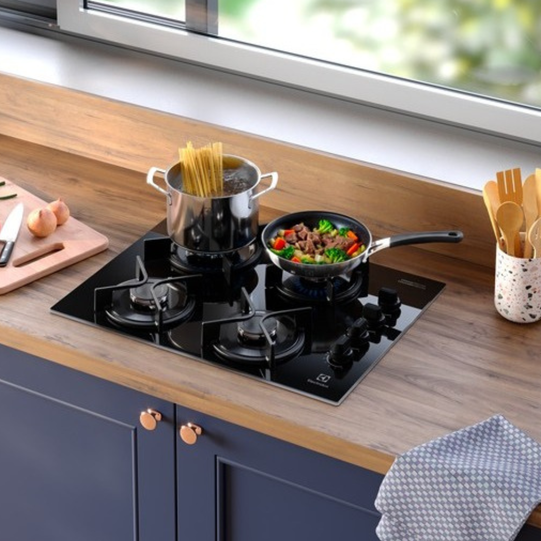 Cooktop a Gás Electrolux 4 Bocas KE4GC Experience Tripla Chama Preto Bivolt