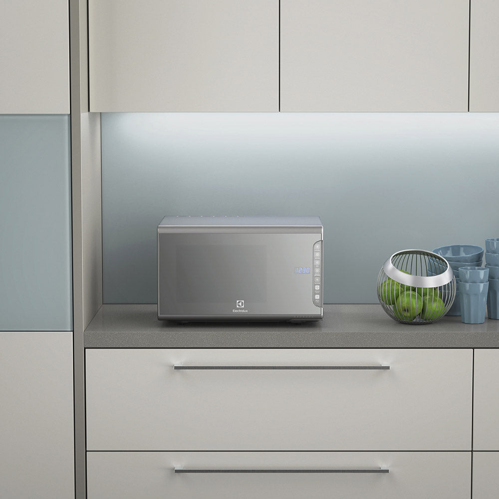 Micro-ondas Electrolux 31L Painel Integrado Função Tira Odor Prata 220V
