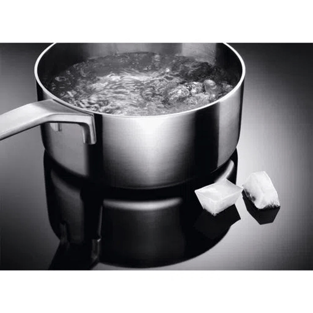 Cooktop Indução Electrolux 4 Bocas com Unicook Flexível e Best Chef IE8FB Preto 220V