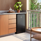 Frigobar Electrolux 90L Efficient EM90B com Controle de Temperatura -2ºC a 10ºC Preto 220V