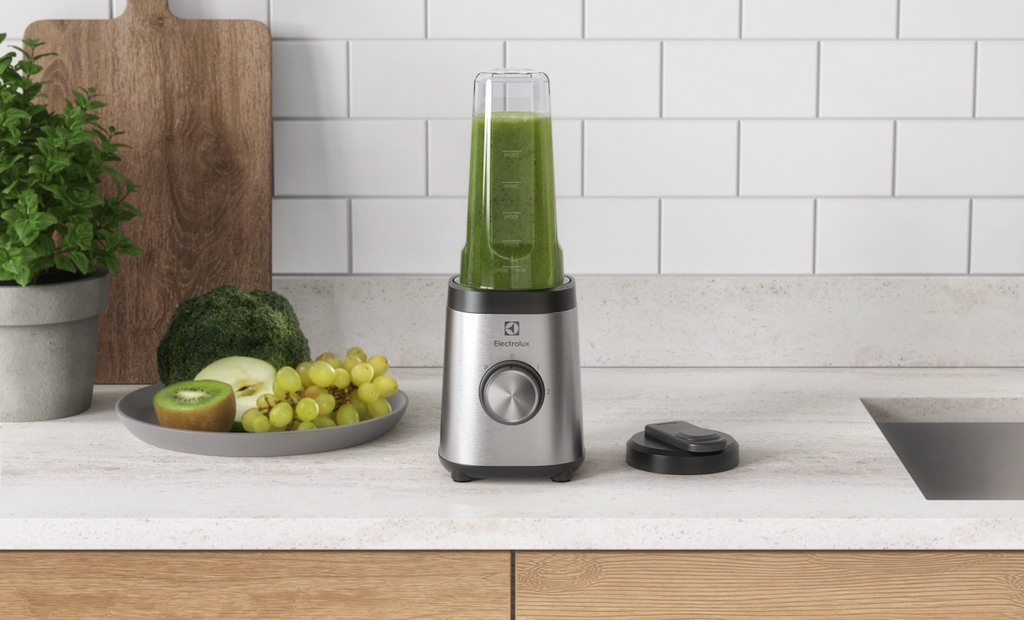 Liquidificador Portátil Electrolux 600ml BSE20 Efficient Sport Blender 320W Inox 220V