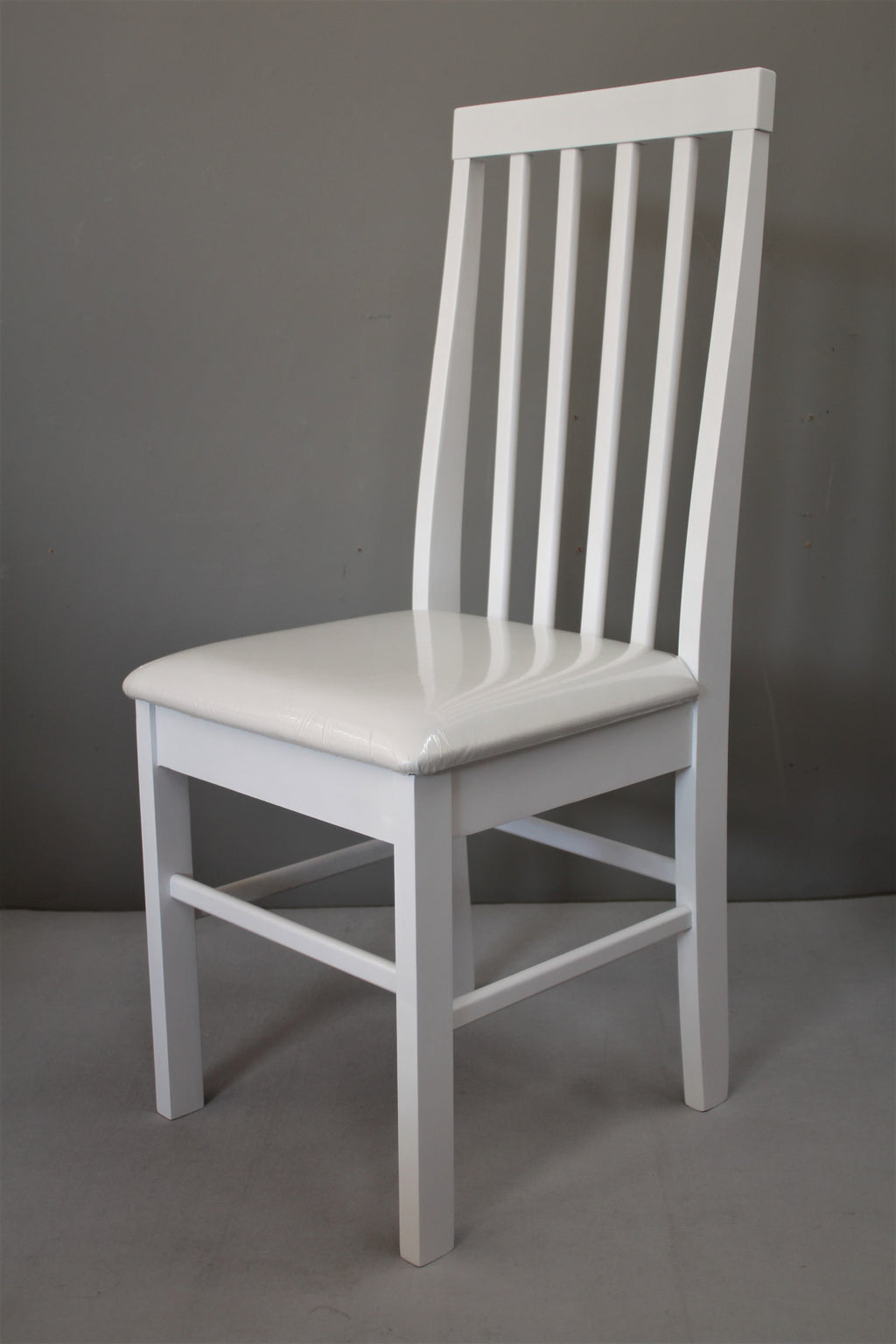 Cadeira Milena Matte Estofada Madeira Branco Tecido Korino Branco