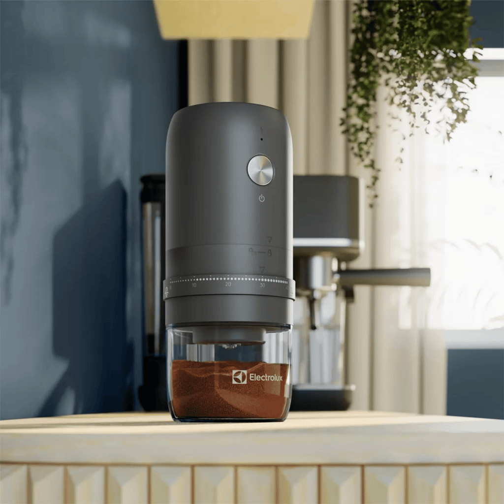 Moedor de Café Elétrico Electrolux Portátil EZY01 Preto Bivolt