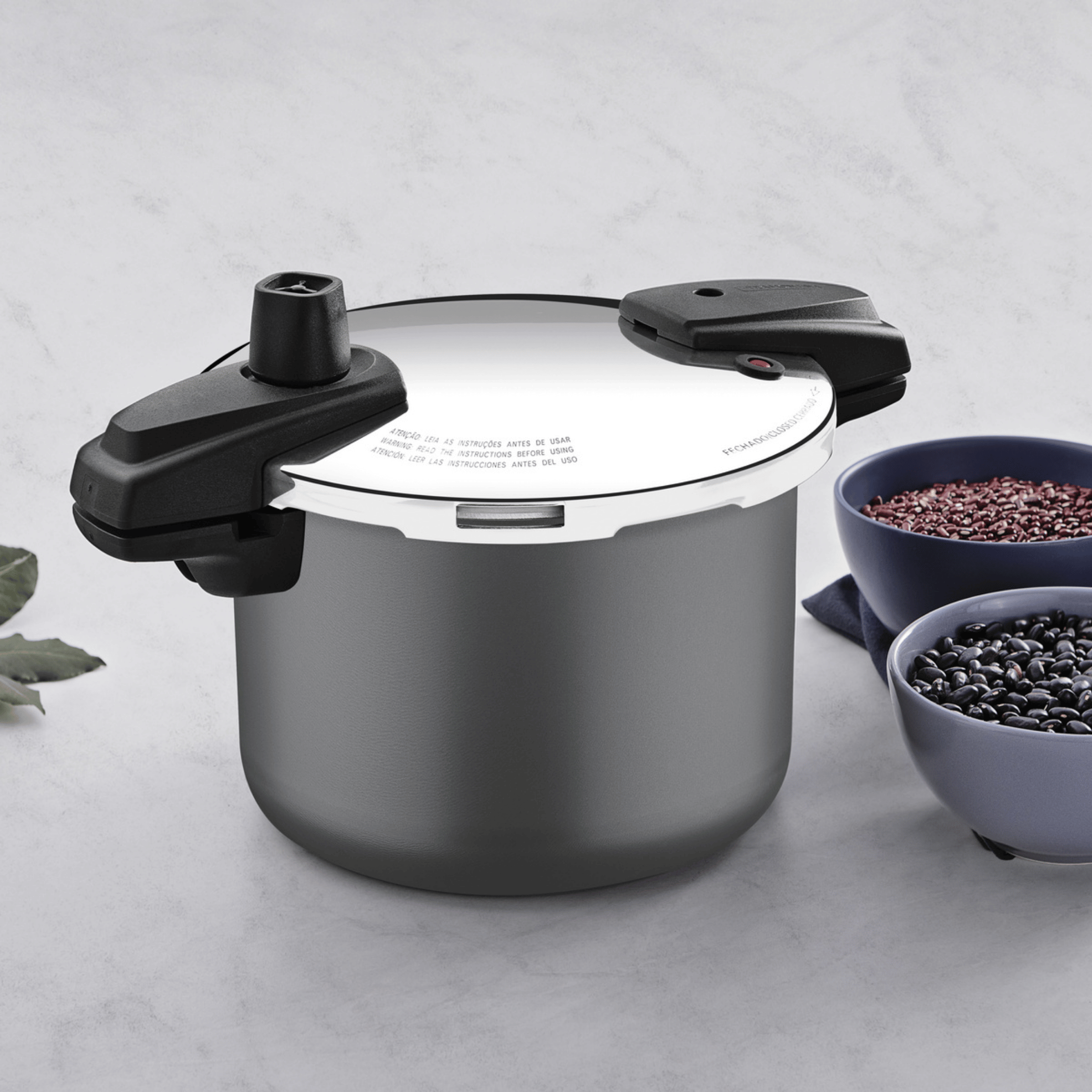 Panela de Pressão Tramontina 4,5L Arizona Indução Antiaderente Starflon Max Titanio