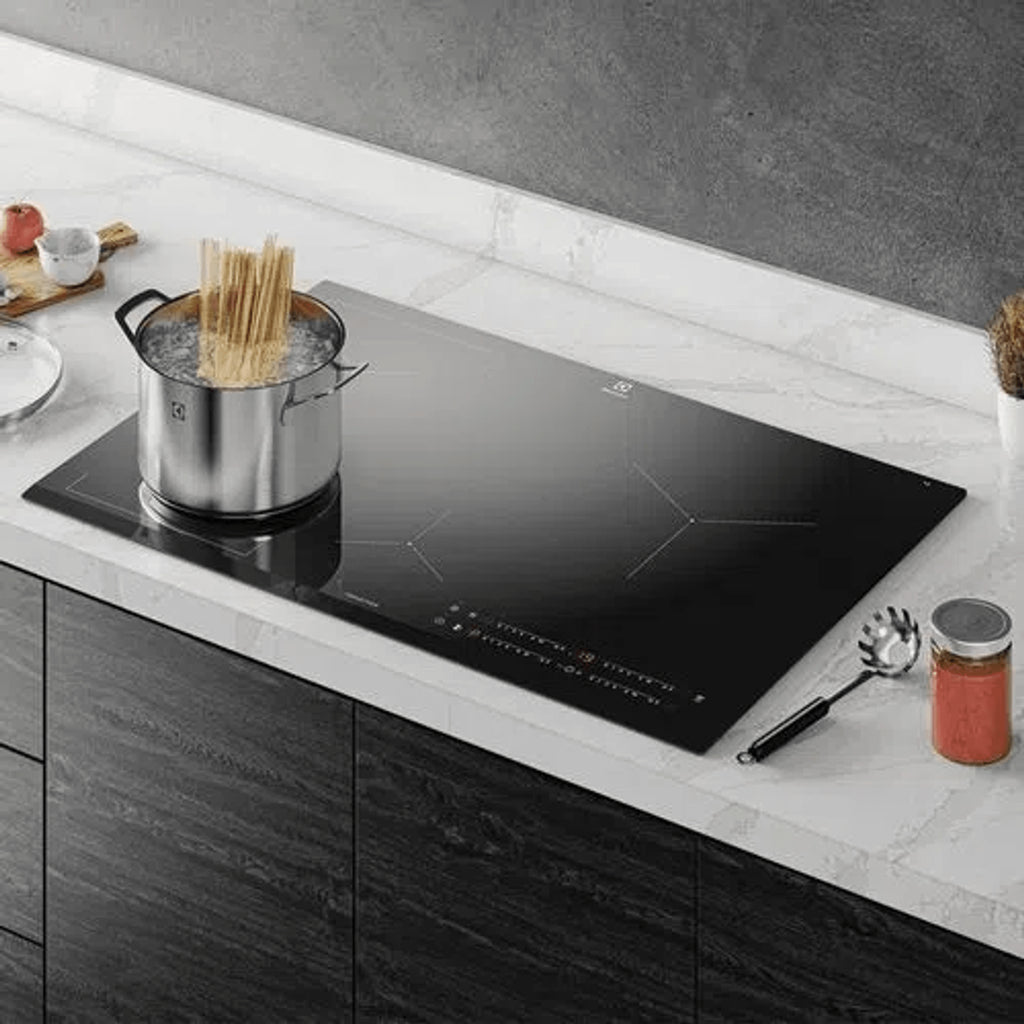 Cooktop Indução Electrolux 4 Bocas com Tecnologia Unicook e Painel Touch IE80P Preto 220V