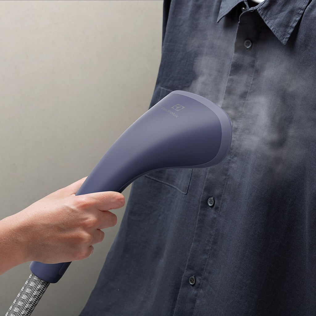 Vaporizador de Roupas Electrolux Expert EGS20 1800W Cinza 220V