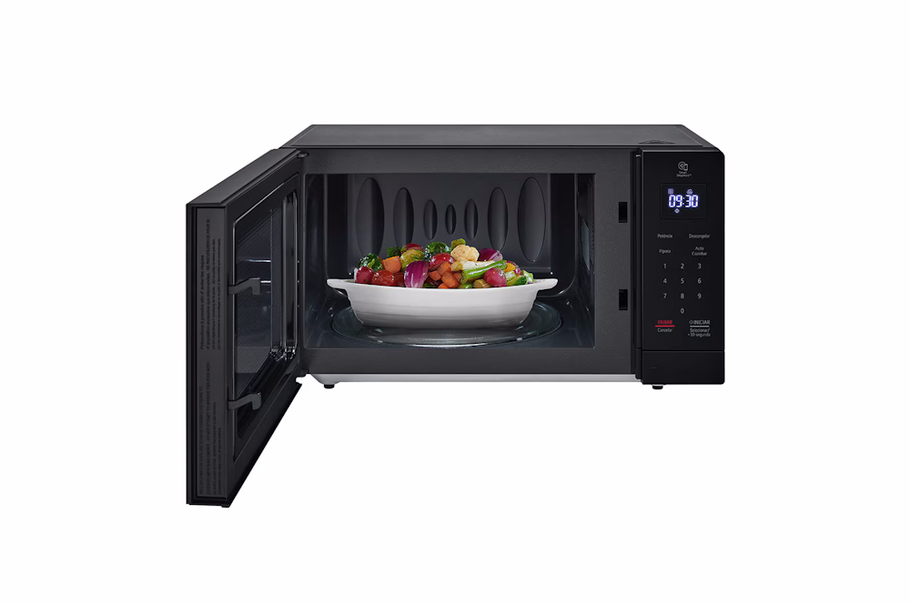 Micro-ondas LG 30L  EasyClean NeoChef Preto 220V