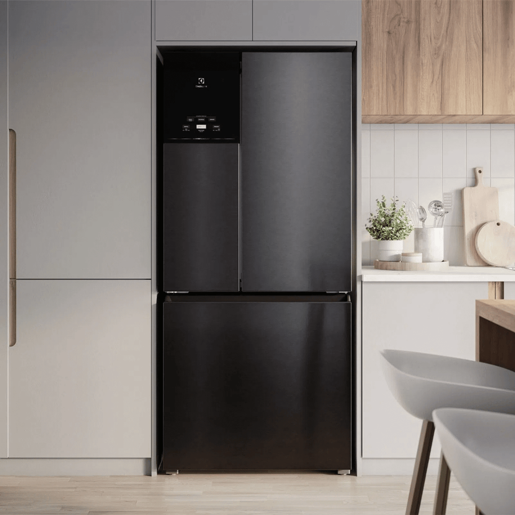 Refrigerador Electrolux 590L IM8B MultiDoor Inverter Efficient com AutoSense Inverse Preto Look 220V