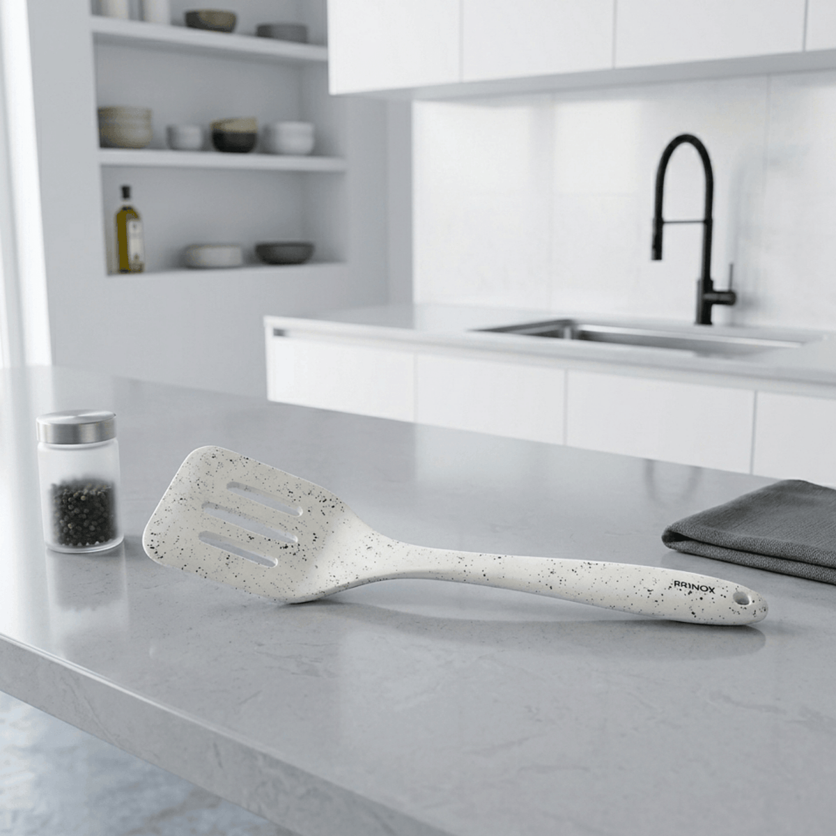 Espatula Vazada de Silicone Brinox Flex 29cm Vanilla