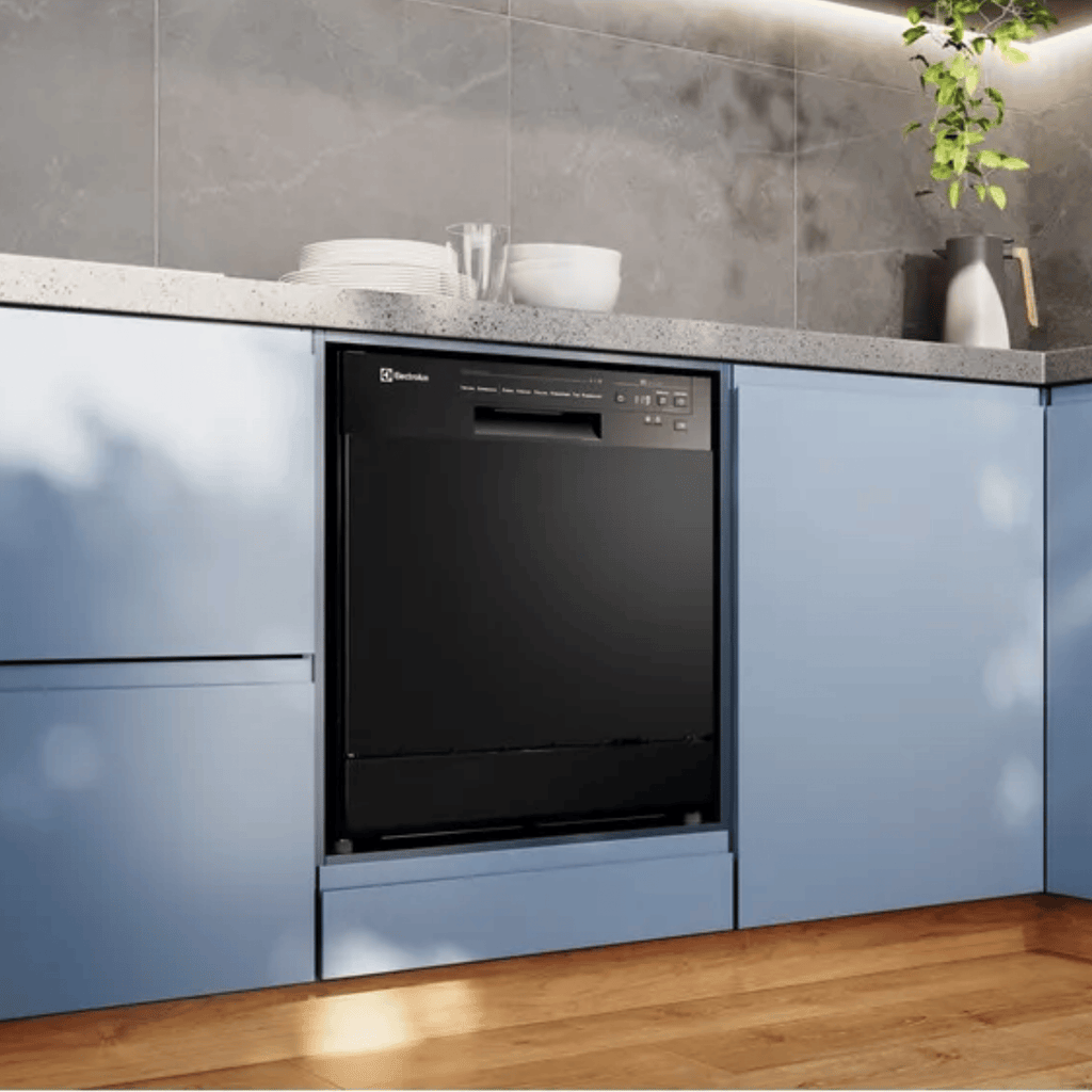 Lava-Louças Electrolux 8 Serviços com Programa Lava & Seca LP08E Preto 220V